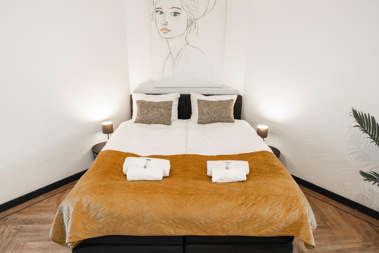 Modern Studio In Kitchen And Bathroom Apartment Tilburg