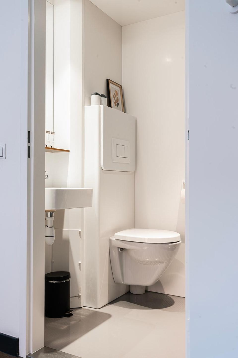 Modern Studio In Kitchen And Bathroom Tilburg
