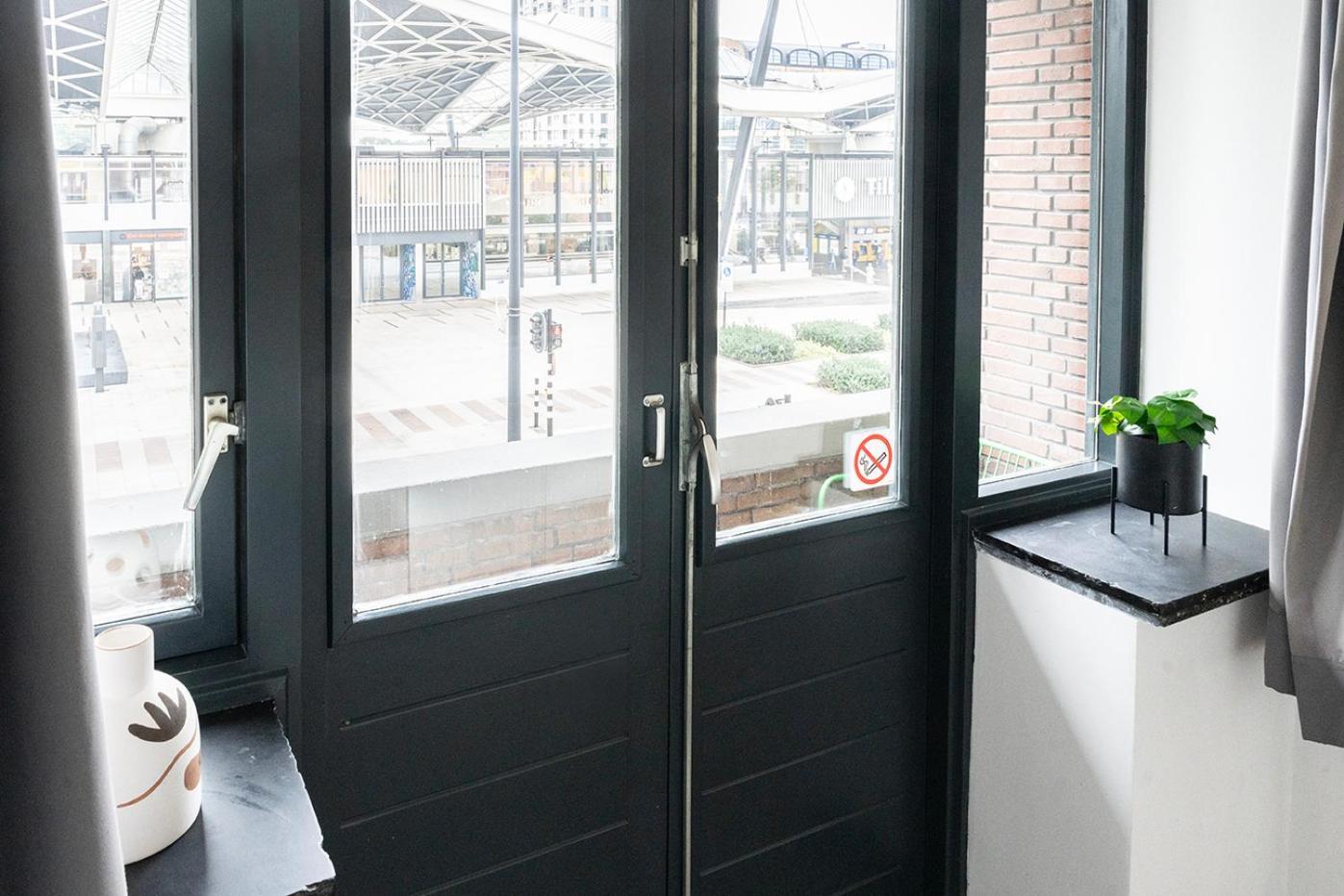 Modern Studio In Kitchen And Bathroom Tilburg